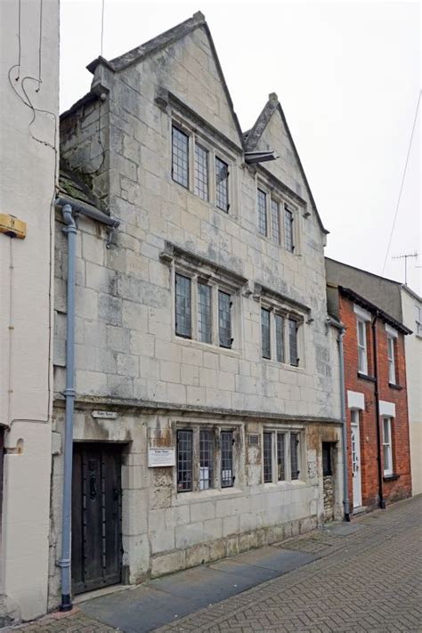 weymouth tudor house history.